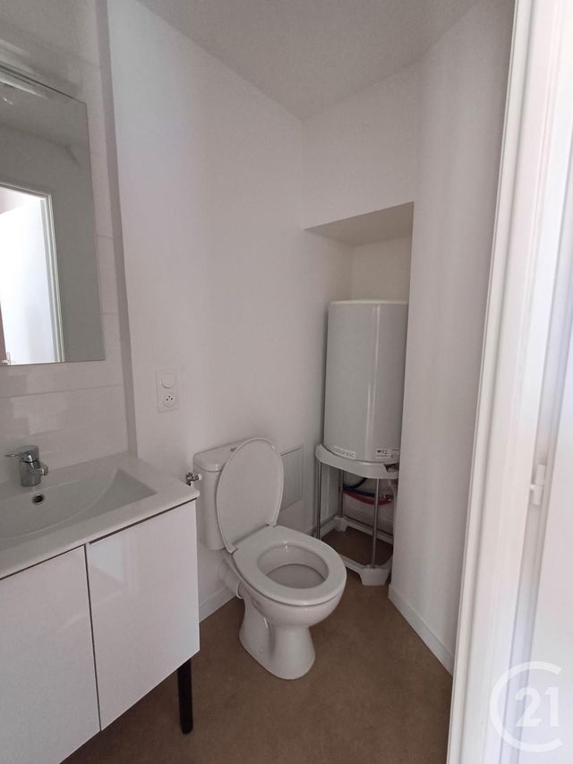 Appartement T1 à louer - 1 pièce - 24,40 m2 - Chatellerault - 86 - POITOU-CHARENTES