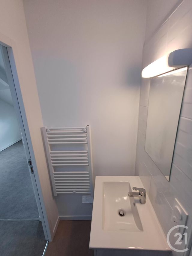 Appartement Studio à louer - 1 pièce - 23,36 m2 - Chatellerault - 86 - POITOU-CHARENTES