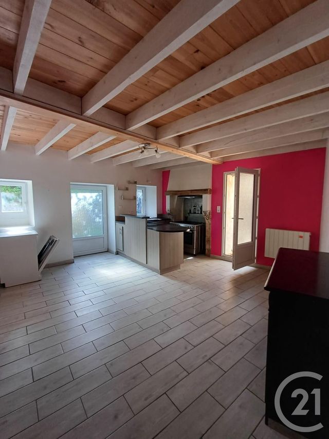 Maison à louer - 3 pièces - 83 m2 - St Julien L Ars - 86 - POITOU-CHARENTES