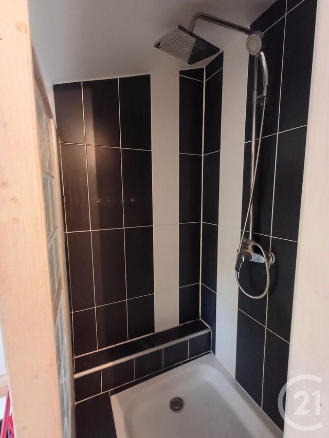 Maison à louer - 3 pièces - 83 m2 - St Julien L Ars - 86 - POITOU-CHARENTES