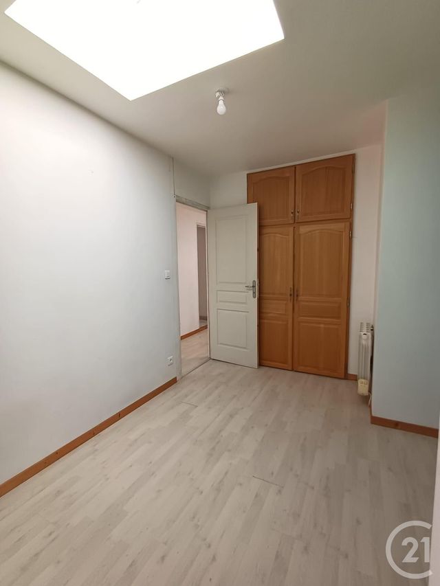 Maison à louer - 3 pièces - 83 m2 - St Julien L Ars - 86 - POITOU-CHARENTES