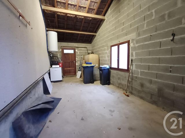 Maison &agrave; louer - 4 pi&egrave;ces - 77,74 m2 - St Pierre De Maille - 86 - POITOU-CHARENTES