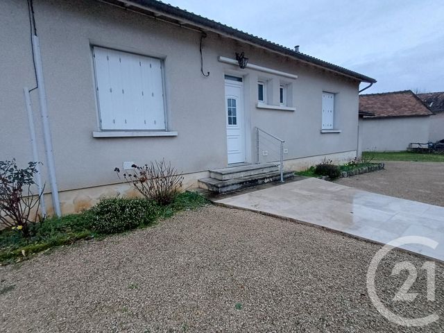 Maison &agrave; louer - 4 pi&egrave;ces - 77,74 m2 - St Pierre De Maille - 86 - POITOU-CHARENTES