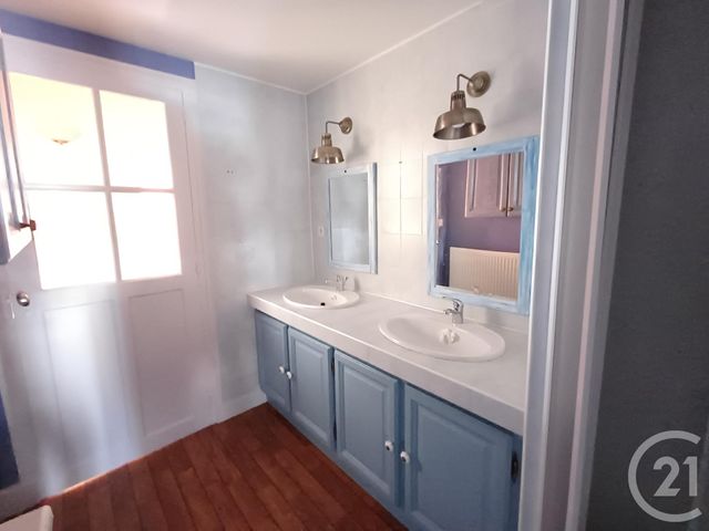 Appartement T2 &agrave; louer - 2 pi&egrave;ces - 56,85 m2 - Chatellerault - 86 - POITOU-CHARENTES