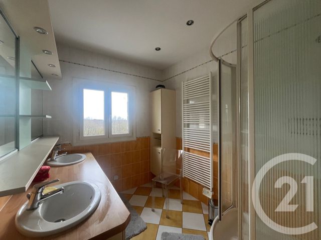 Maison &agrave; vendre - 8 pi&egrave;ces - 250 m2 - Senille St Sauveur - 86 - POITOU-CHARENTES