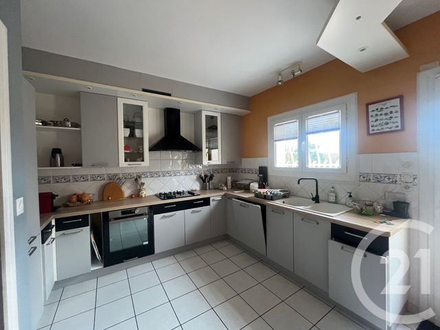 Maison &agrave; vendre - 8 pi&egrave;ces - 250 m2 - Senille St Sauveur - 86 - POITOU-CHARENTES