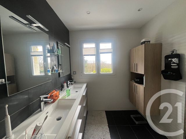 Maison &agrave; vendre - 8 pi&egrave;ces - 250 m2 - Senille St Sauveur - 86 - POITOU-CHARENTES