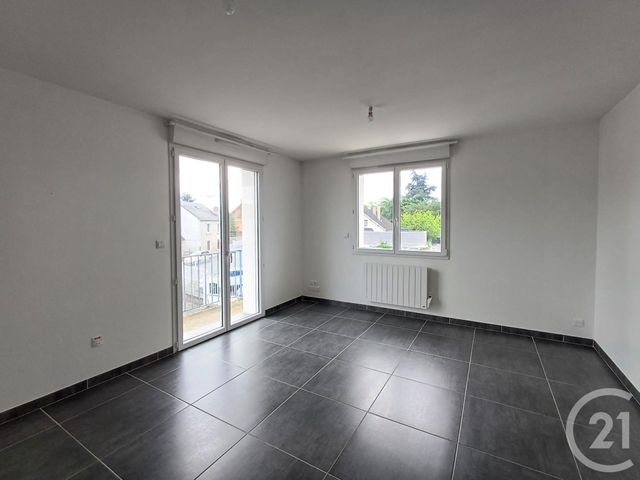 Appartement T4 &agrave; louer - 4 pi&egrave;ces - 93,09 m2 - Chatellerault - 86 - POITOU-CHARENTES
