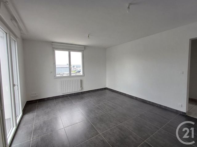 Appartement T4 &agrave; louer - 4 pi&egrave;ces - 93,09 m2 - Chatellerault - 86 - POITOU-CHARENTES