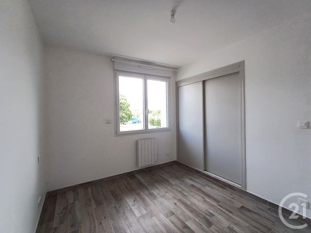 Appartement T4 &agrave; louer - 4 pi&egrave;ces - 93,09 m2 - Chatellerault - 86 - POITOU-CHARENTES