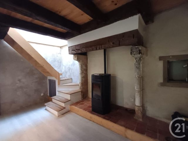 Maison &agrave; louer - 3 pi&egrave;ces - 83 m2 - St Julien L Ars - 86 - POITOU-CHARENTES