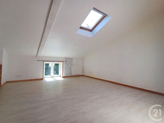 Maison &agrave; louer - 3 pi&egrave;ces - 83 m2 - St Julien L Ars - 86 - POITOU-CHARENTES