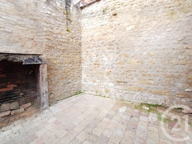 Maison &agrave; louer - 3 pi&egrave;ces - 83 m2 - St Julien L Ars - 86 - POITOU-CHARENTES