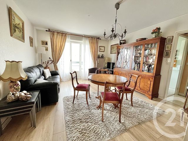 Appartement T3 &agrave; vendre - 3 pi&egrave;ces - 65 m2 - Chatellerault - 86 - POITOU-CHARENTES