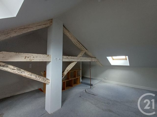 Appartement T3 &agrave; louer - 4 pi&egrave;ces - 78,04 m2 - Chatellerault - 86 - POITOU-CHARENTES