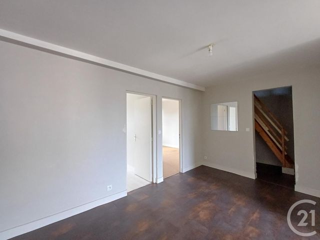 Appartement T3 &agrave; louer - 4 pi&egrave;ces - 78,04 m2 - Chatellerault - 86 - POITOU-CHARENTES