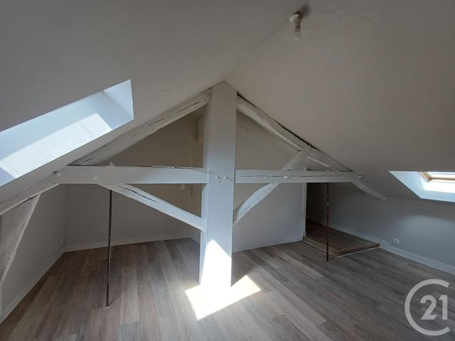 Appartement T3 &agrave; louer - 4 pi&egrave;ces - 78,04 m2 - Chatellerault - 86 - POITOU-CHARENTES