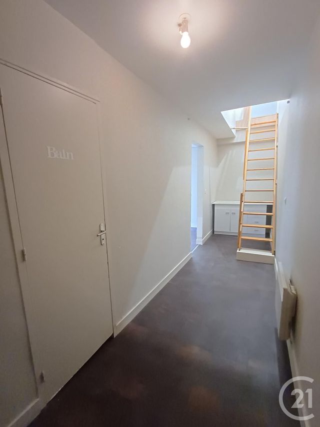 Appartement T3 &agrave; louer - 4 pi&egrave;ces - 78,04 m2 - Chatellerault - 86 - POITOU-CHARENTES