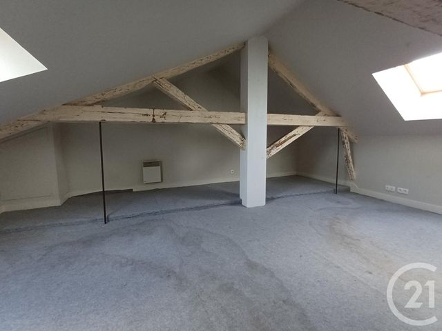 Appartement T3 &agrave; louer - 4 pi&egrave;ces - 78,04 m2 - Chatellerault - 86 - POITOU-CHARENTES