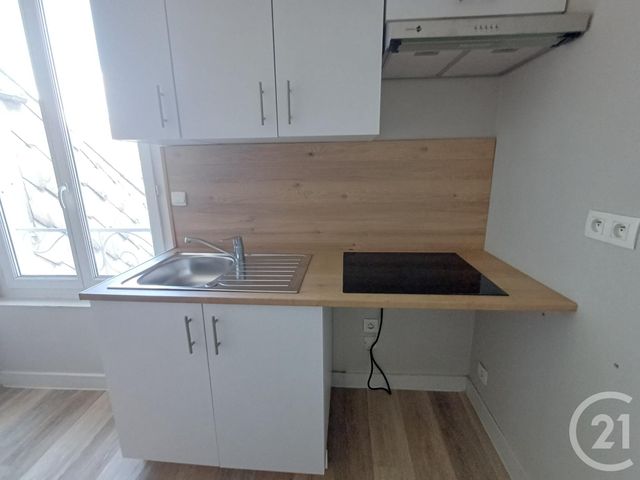 Appartement T3 &agrave; louer - 4 pi&egrave;ces - 78,04 m2 - Chatellerault - 86 - POITOU-CHARENTES