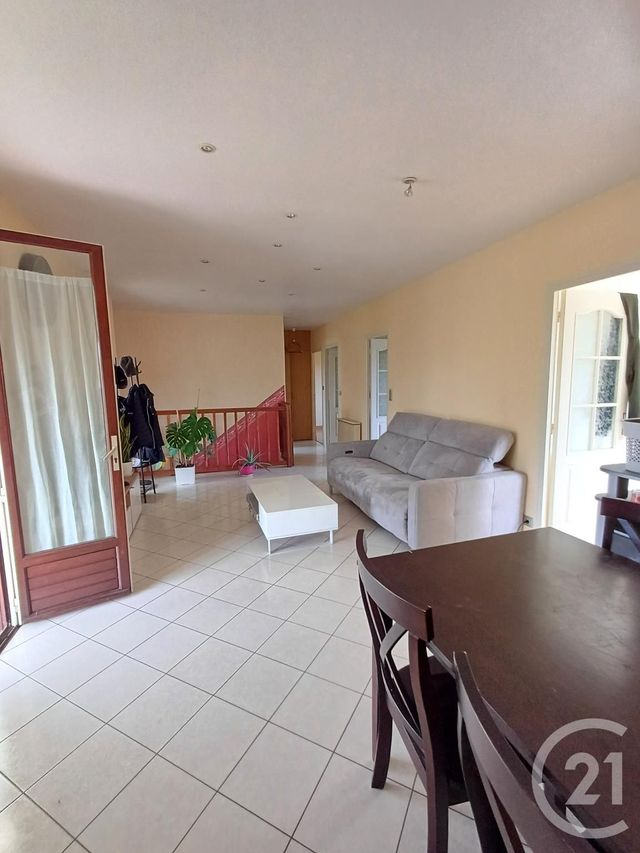 Maison &agrave; louer - 4 pi&egrave;ces - 73,50 m2 - Chatellerault - 86 - POITOU-CHARENTES