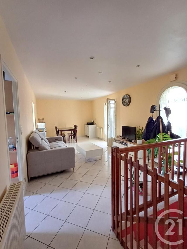 Maison &agrave; louer - 4 pi&egrave;ces - 73,50 m2 - Chatellerault - 86 - POITOU-CHARENTES