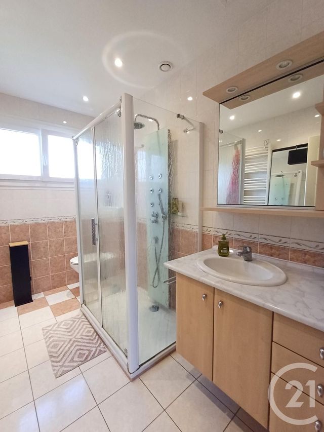 Maison &agrave; louer - 4 pi&egrave;ces - 73,50 m2 - Chatellerault - 86 - POITOU-CHARENTES