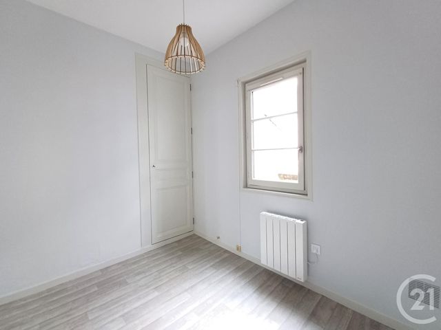 Appartement T1 &agrave; louer - 1 pi&egrave;ce - 31,78 m2 - Chatellerault - 86 - POITOU-CHARENTES
