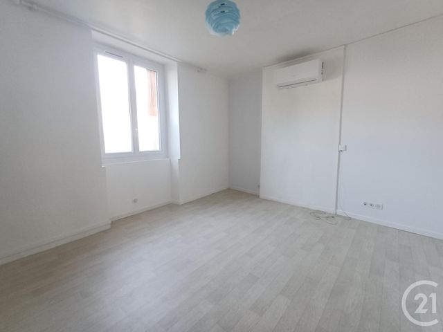 Appartement Studio &agrave; louer - 1 pi&egrave;ce - 28,70 m2 - Chatellerault - 86 - POITOU-CHARENTES