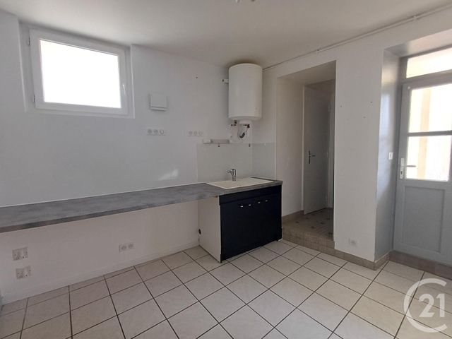 Appartement Studio &agrave; louer - 1 pi&egrave;ce - 28,70 m2 - Chatellerault - 86 - POITOU-CHARENTES