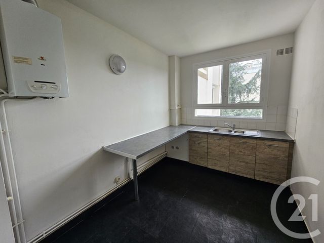 Appartement F4 &agrave; vendre - 4 pi&egrave;ces - 76,50 m2 - Chatellerault - 86 - POITOU-CHARENTES