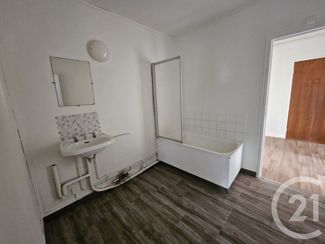 Appartement F4 &agrave; vendre - 4 pi&egrave;ces - 76,50 m2 - Chatellerault - 86 - POITOU-CHARENTES