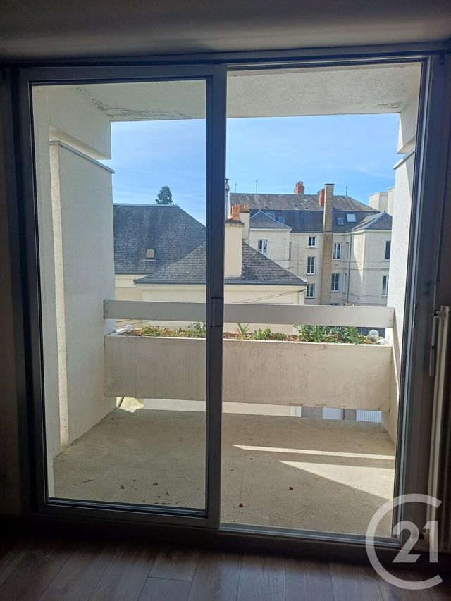 Appartement T2 &agrave; louer - 2 pi&egrave;ces - 50,61 m2 - Chatellerault - 86 - POITOU-CHARENTES