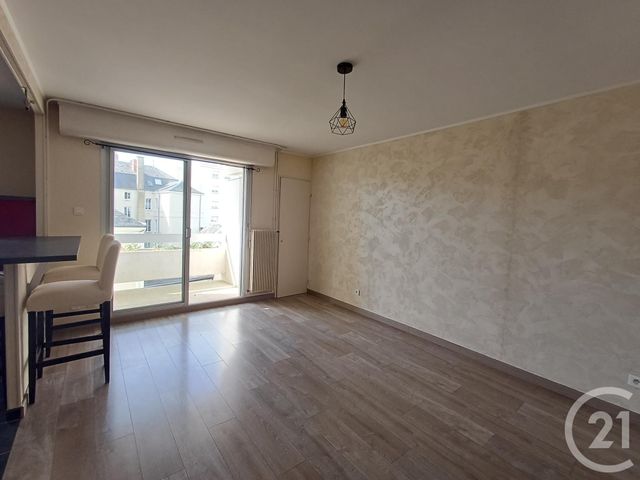 Appartement T2 &agrave; louer - 2 pi&egrave;ces - 50,61 m2 - Chatellerault - 86 - POITOU-CHARENTES