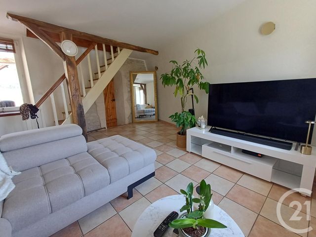 Maison &agrave; louer - 4 pi&egrave;ces - 102,94 m2 - Thure - 86 - POITOU-CHARENTES