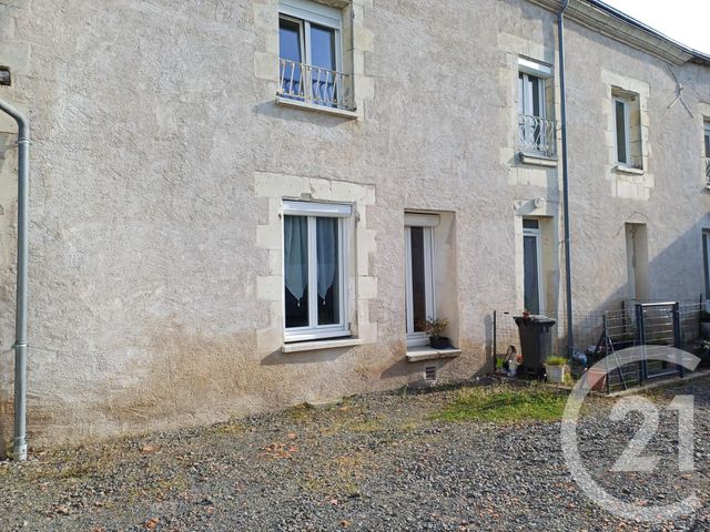 Appartement T3 &agrave; louer - 4 pi&egrave;ces - 86,50 m2 - Thure - 86 - POITOU-CHARENTES
