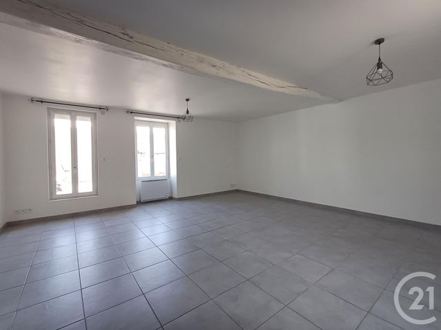 Appartement T3 &agrave; louer - 4 pi&egrave;ces - 86,50 m2 - Thure - 86 - POITOU-CHARENTES