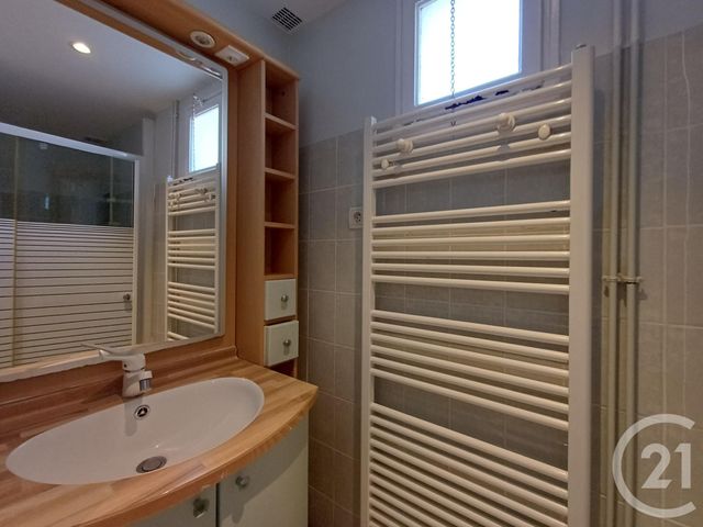 Maison &agrave; louer - 3 pi&egrave;ces - 69,84 m2 - Chatellerault - 86 - POITOU-CHARENTES