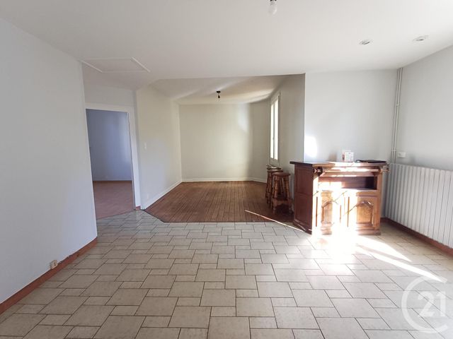 Maison &agrave; louer - 3 pi&egrave;ces - 69,84 m2 - Chatellerault - 86 - POITOU-CHARENTES
