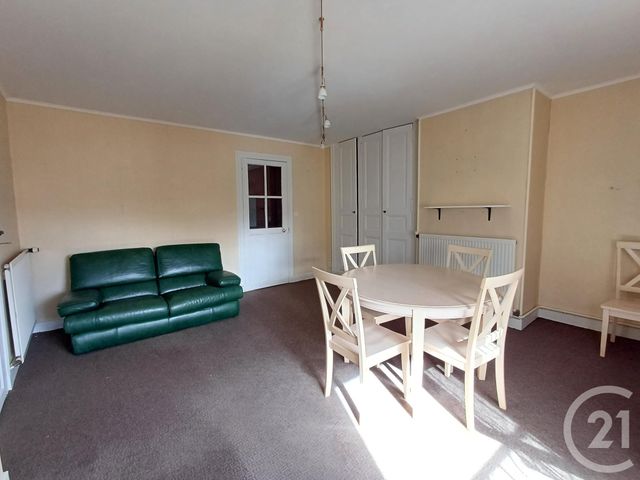 Appartement T2 &agrave; louer - 2 pi&egrave;ces - 56,85 m2 - Chatellerault - 86 - POITOU-CHARENTES