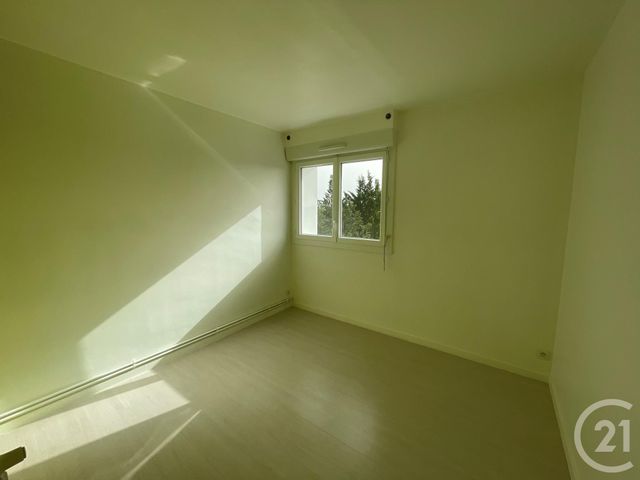 Appartement F3 &agrave; louer - 3 pi&egrave;ces - 72 m2 - Chatellerault - 86 - POITOU-CHARENTES
