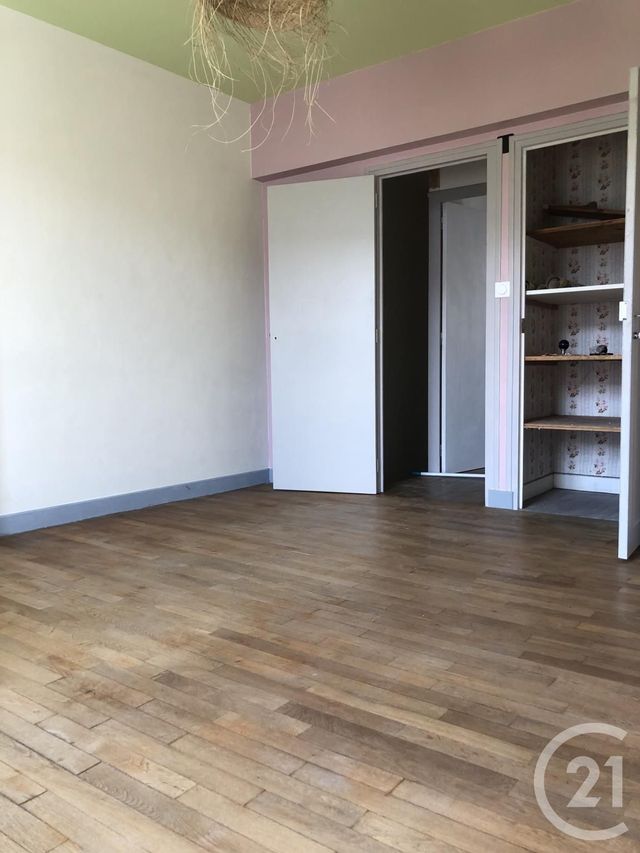 Maison &agrave; louer - 2 pi&egrave;ces - 57 m2 - Chatellerault - 86 - POITOU-CHARENTES