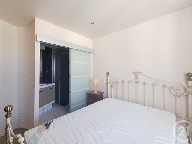 Appartement T2 &agrave; louer - 2 pi&egrave;ces - 42,22 m2 - Chatellerault - 86 - POITOU-CHARENTES