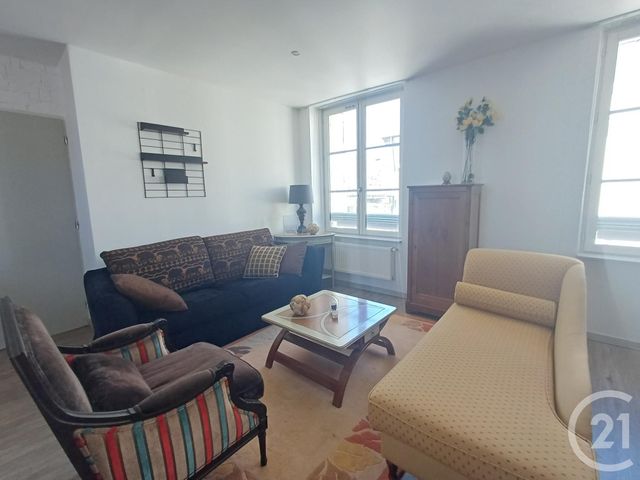 Appartement T2 &agrave; louer - 2 pi&egrave;ces - 42,22 m2 - Chatellerault - 86 - POITOU-CHARENTES