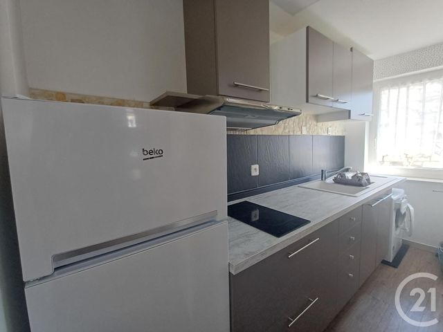 Appartement T2 &agrave; louer - 2 pi&egrave;ces - 42,22 m2 - Chatellerault - 86 - POITOU-CHARENTES