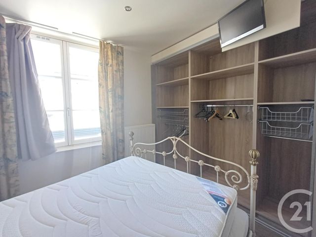 Appartement T2 &agrave; louer - 2 pi&egrave;ces - 42,22 m2 - Chatellerault - 86 - POITOU-CHARENTES