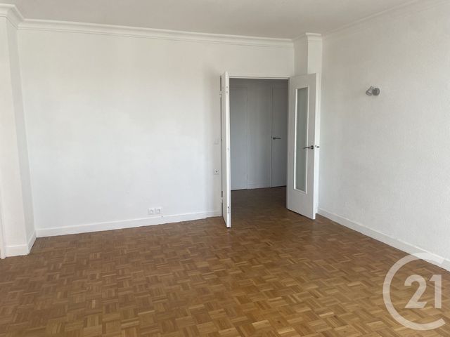 Appartement T3 &agrave; vendre - 3 pi&egrave;ces - 67,58 m2 - Chatellerault - 86 - POITOU-CHARENTES