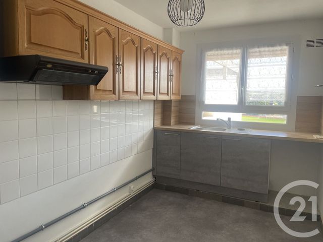 Appartement T3 &agrave; vendre - 3 pi&egrave;ces - 67,58 m2 - Chatellerault - 86 - POITOU-CHARENTES