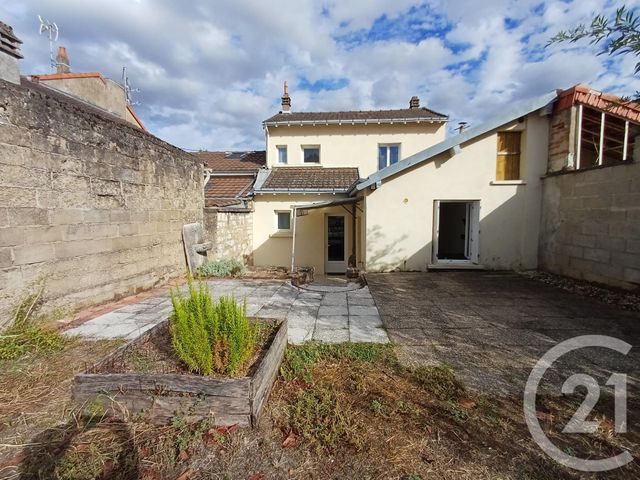 Maison &agrave; louer - 4 pi&egrave;ces - 80 m2 - Chatellerault - 86 - POITOU-CHARENTES