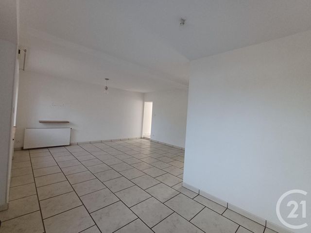 Maison &agrave; louer - 4 pi&egrave;ces - 80 m2 - Chatellerault - 86 - POITOU-CHARENTES